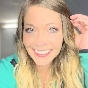 Meet your Posher, Ami